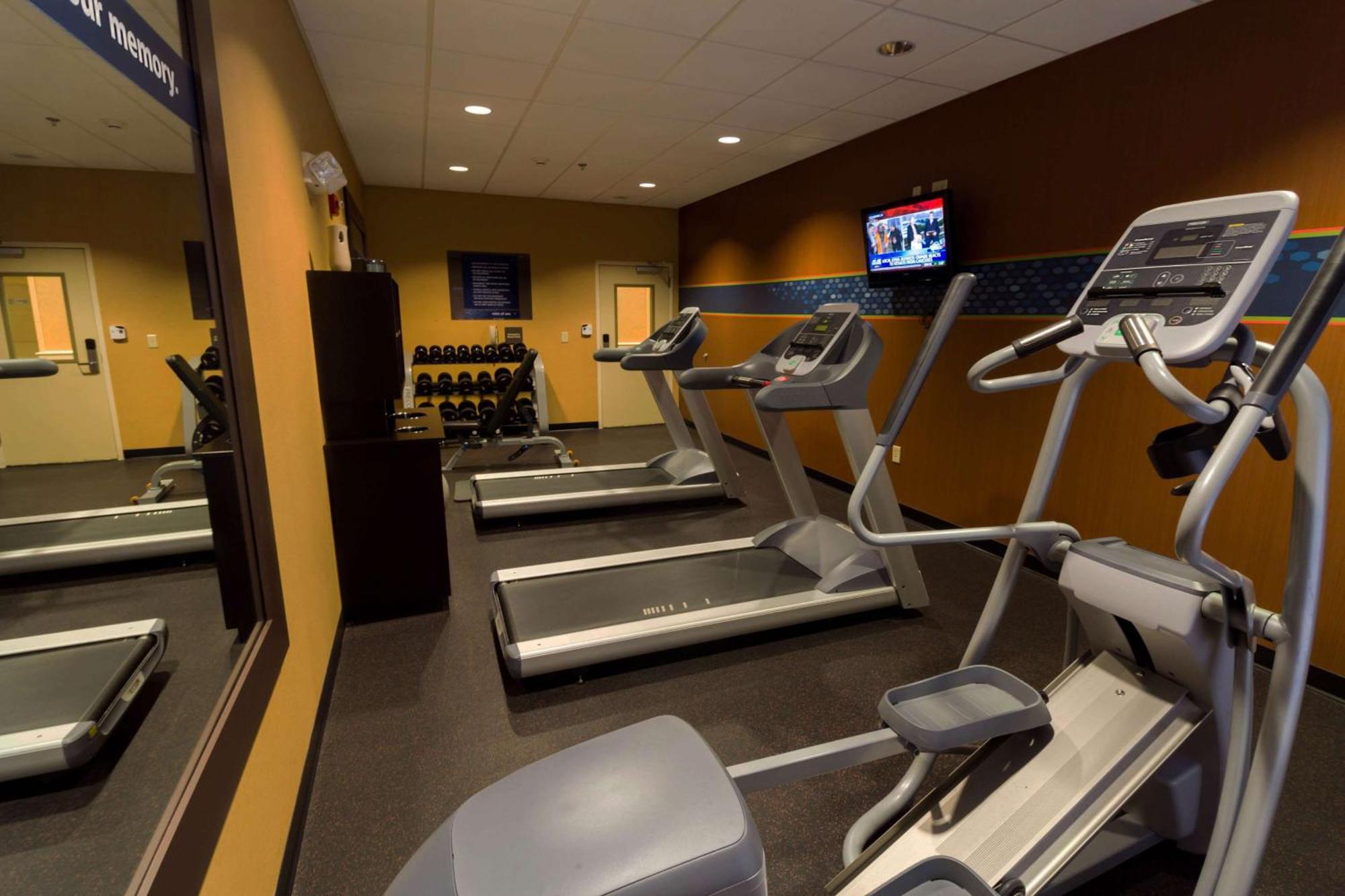 Hampton Inn & Suites Sevierville At Stadium Drive Кодак Экстерьер фото